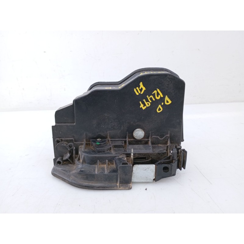 Recambio de cerradura puerta delantera derecha para bmw serie 5 touring (f11) 520d referencia OEM IAM 7229458  