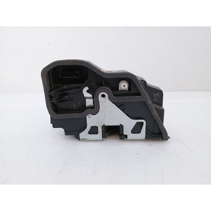 Recambio de cerradura puerta delantera derecha para bmw serie 5 touring (f11) 520d referencia OEM IAM 7229458  