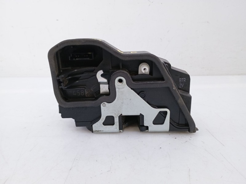 Recambio de cerradura puerta delantera derecha para bmw serie 5 touring (f11) 520d referencia OEM IAM 7229458  