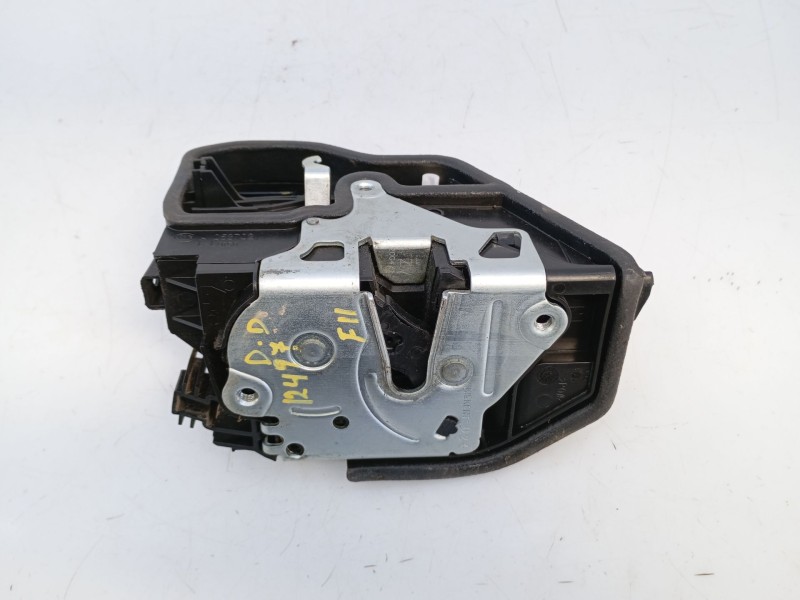 Recambio de cerradura puerta delantera derecha para bmw serie 5 touring (f11) 520d referencia OEM IAM 7229458  