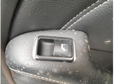 MANDO ELEVALUNAS TRASERO DERECHO 