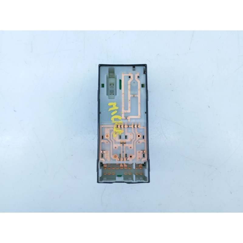 Recambio de mando elevalunas delantero izquierdo para nissan micra (k12e) acenta referencia OEM IAM   