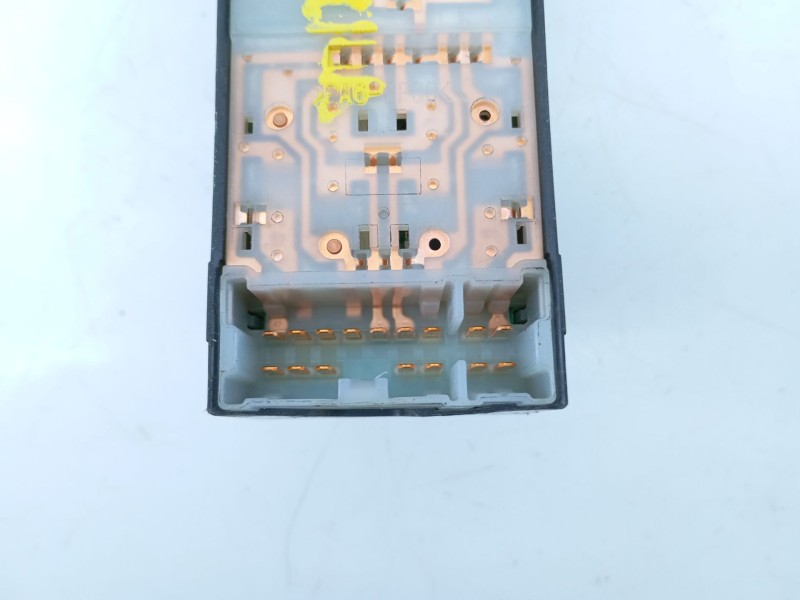 Recambio de mando elevalunas delantero izquierdo para nissan micra (k12e) acenta referencia OEM IAM   