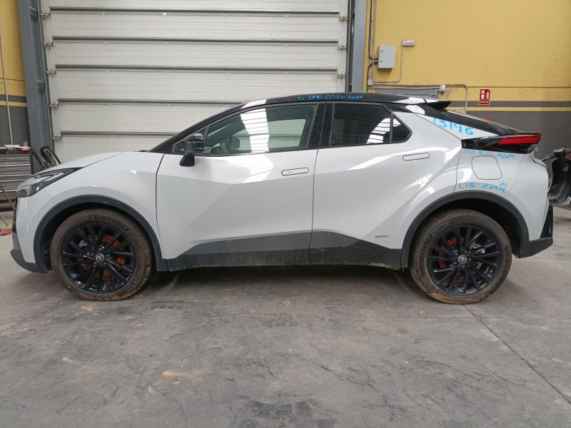 toyota c-hr (x2, h2) del año 2024