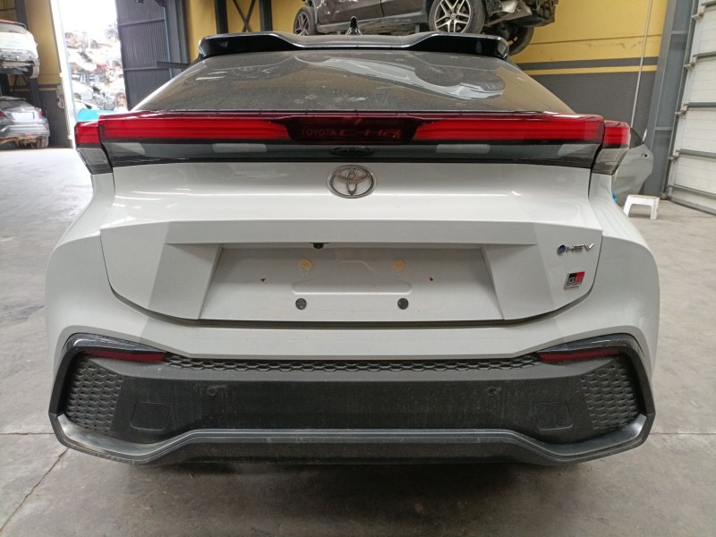 toyota c-hr (x2, h2) del año 2024