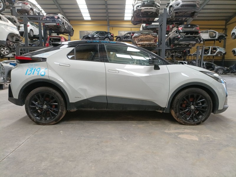 toyota c-hr (x2, h2) del año 2024