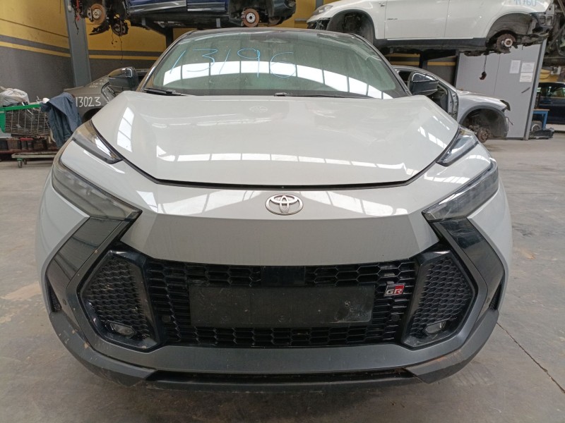 toyota c-hr (x2, h2) del año 2024