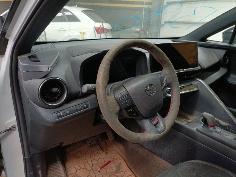 toyota c-hr (x2, h2) del año 2024