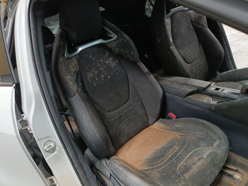 toyota c-hr (x2, h2) del año 2024