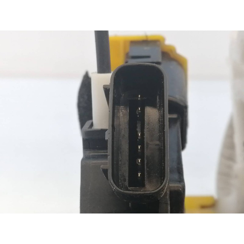Recambio de cerradura puerta delantera izquierda para kia cee´d drive referencia OEM IAM   E1-B2-3-2