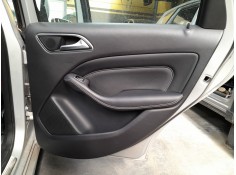 GUARNECIDO PUERTA TRASERA DERECHA 