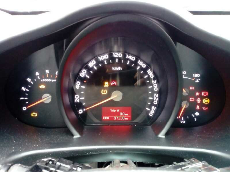 Recambio de cuadro instrumentos para kia sportage vision 2wd referencia OEM IAM 940233U025  E3-A3-24-2