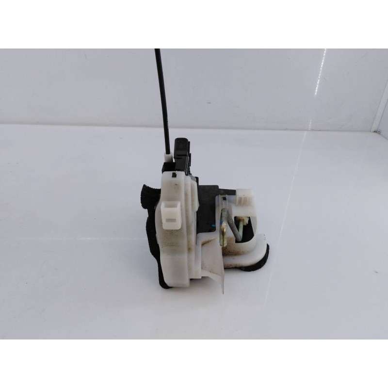 Recambio de cerradura puerta delantera derecha para hyundai i20 trend referencia OEM IAM 81320C8040  E2-B5-53-1