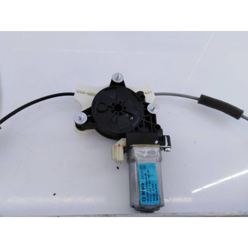 Recambio de elevalunas delantero derecho para hyundai i20 trend referencia OEM IAM 82460C7000 6E09202 E2-B5-55-1