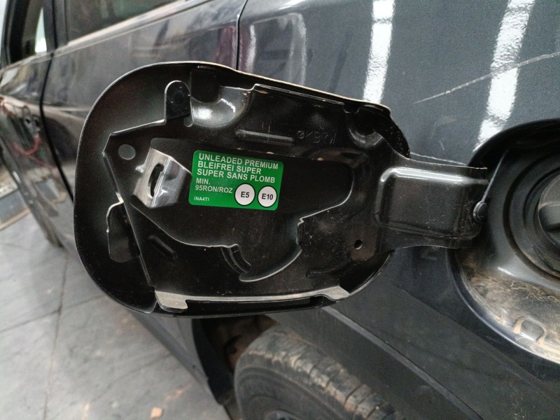 Recambio de tapa exterior combustible para mazda cx-5 (kf) 2.0 referencia OEM IAM   