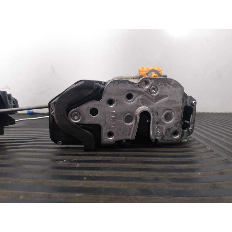 Recambio de cerradura puerta delantera derecha para opel zafira tourer selective referencia OEM IAM 13579523 14F251 E2-B6-59-2