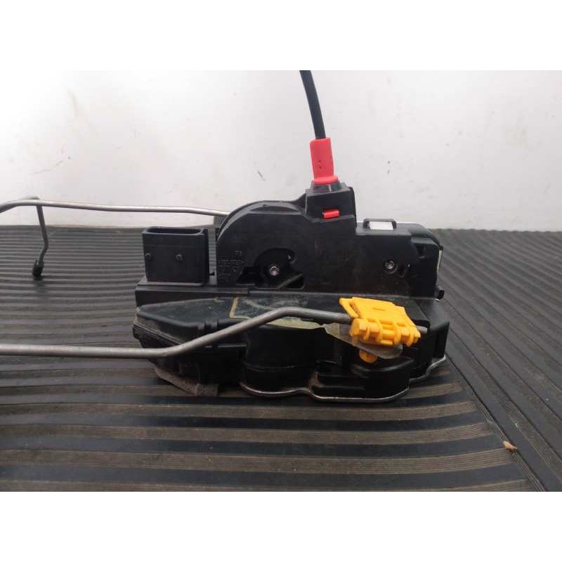 Recambio de cerradura puerta delantera derecha para opel zafira tourer selective referencia OEM IAM 13579523 14F251 E2-B6-59-2