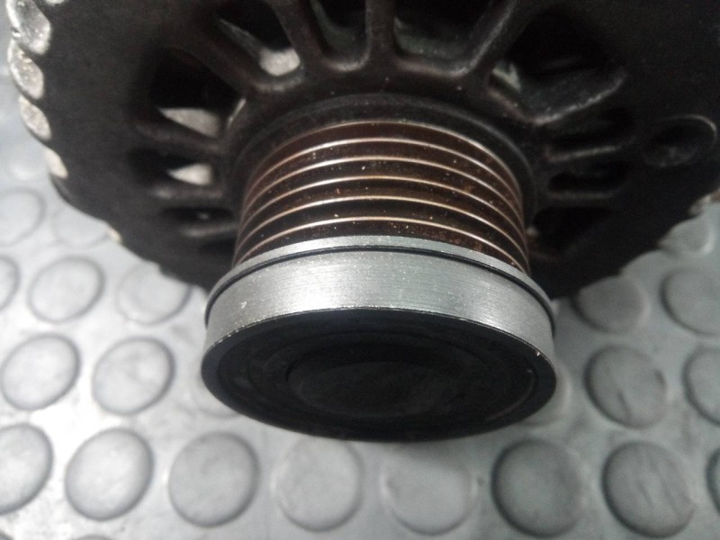 Recambio de alternador para ssangyong kyron 200 xdi premium 4wd referencia OEM IAM A6641540002  P3-A4-7-3