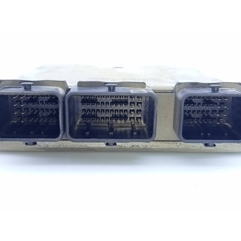 Recambio de centralita motor uce para peugeot 307 break / sw (s1) sw clim referencia OEM IAM 9647472780 0281011081 E3-B2-40-2