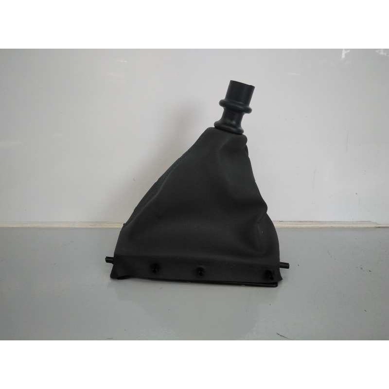 Recambio de guarnecidos palanca cambio para peugeot 308 active referencia OEM IAM 9801108980 1301713X E3-B2-39-1