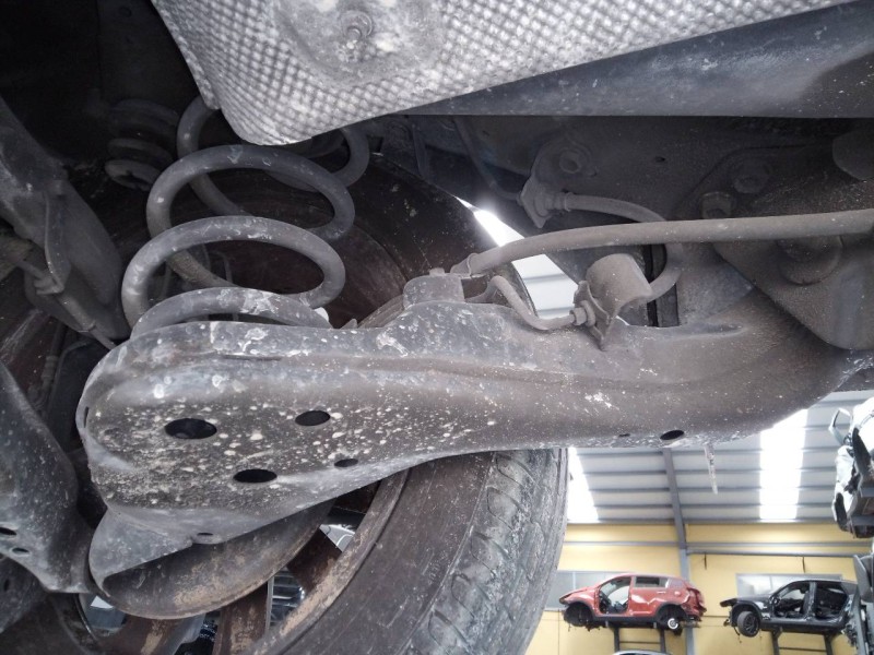 Recambio de mangueta trasera izquierda para nissan qashqai (j10) acenta referencia OEM IAM   