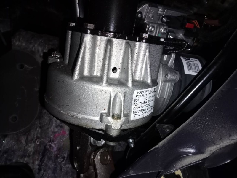 Recambio de columna direccion para seat ibiza (kj1) style referencia OEM IAM 2Q1423510AK  