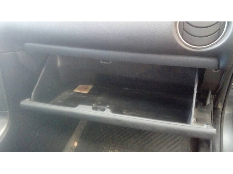 Recambio de guantera para mazda 6 berlina (gg) 2.0 active (4-ptas.) referencia OEM IAM   