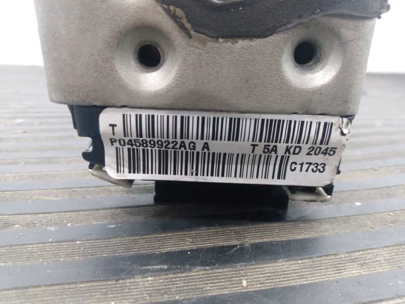 Recambio de cerradura puerta trasera derecha para jeep gr.cherokee (wk) 3.0 crd summit referencia OEM IAM TP04589922AGA T5AKD204