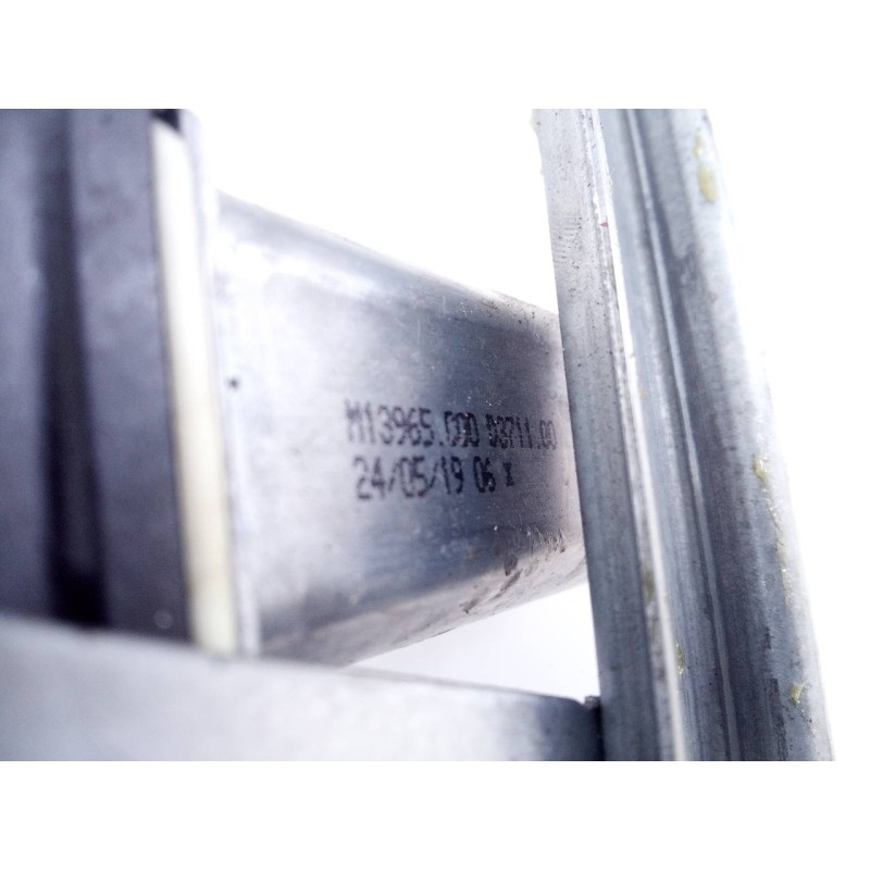 Recambio de elevalunas delantero izquierdo para dacia sandero stepway referencia OEM IAM M139650005371100  E1-A1-44-1