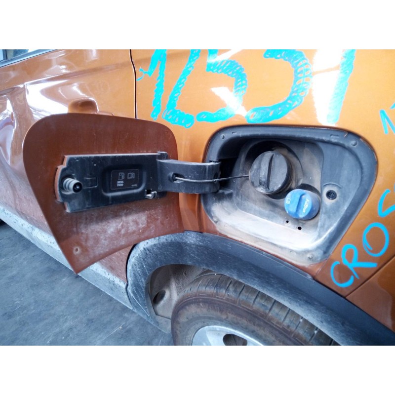 Recambio de tapa exterior combustible para opel crossland x excellence referencia OEM IAM   
