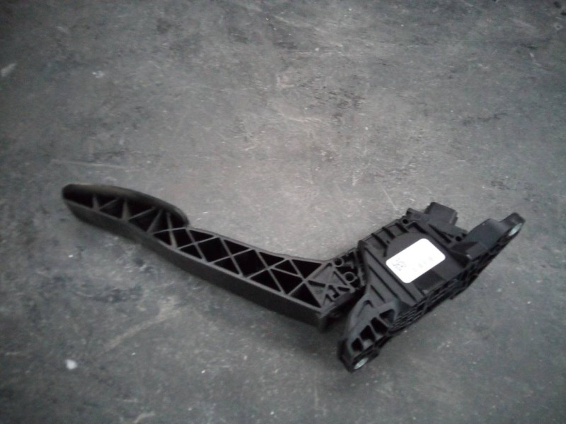 Recambio de pedal acelerador para ford puma hybrid titanium referencia OEM IAM H1BC9F836A1E 6PV01255030 