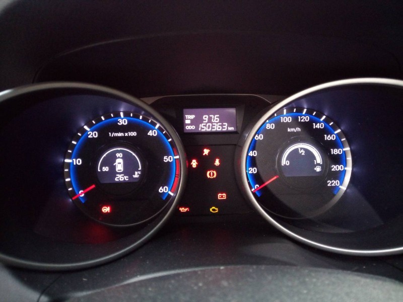 Recambio de cuadro instrumentos para hyundai ix35 style 2wd referencia OEM IAM 940092Y760  E3-A3-41-2