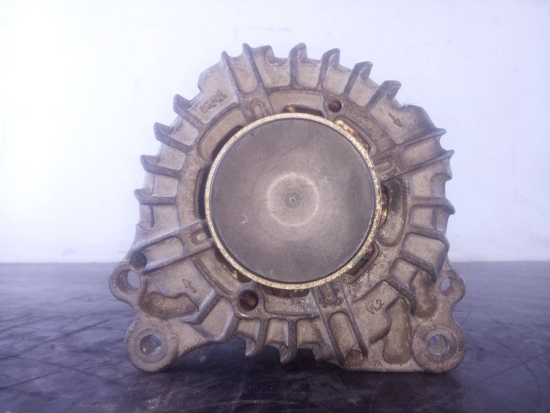 Recambio de alternador para volkswagen tiguan trendline plus referencia OEM IAM 03L903023A TG14C031 P3-A5-13-1