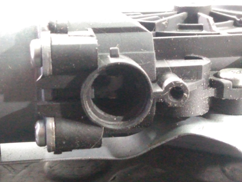 Recambio de elevalunas delantero derecho para hyundai ix35 style 2wd referencia OEM IAM 813202Y000  P2-B4-17