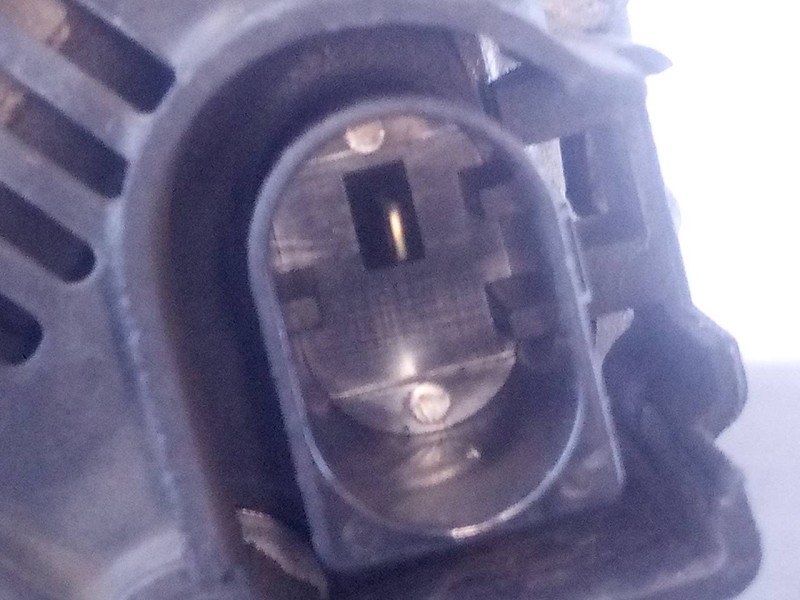 Recambio de alternador para volkswagen tiguan trendline plus referencia OEM IAM 03L903023A TG14C031 P3-A5-13-1