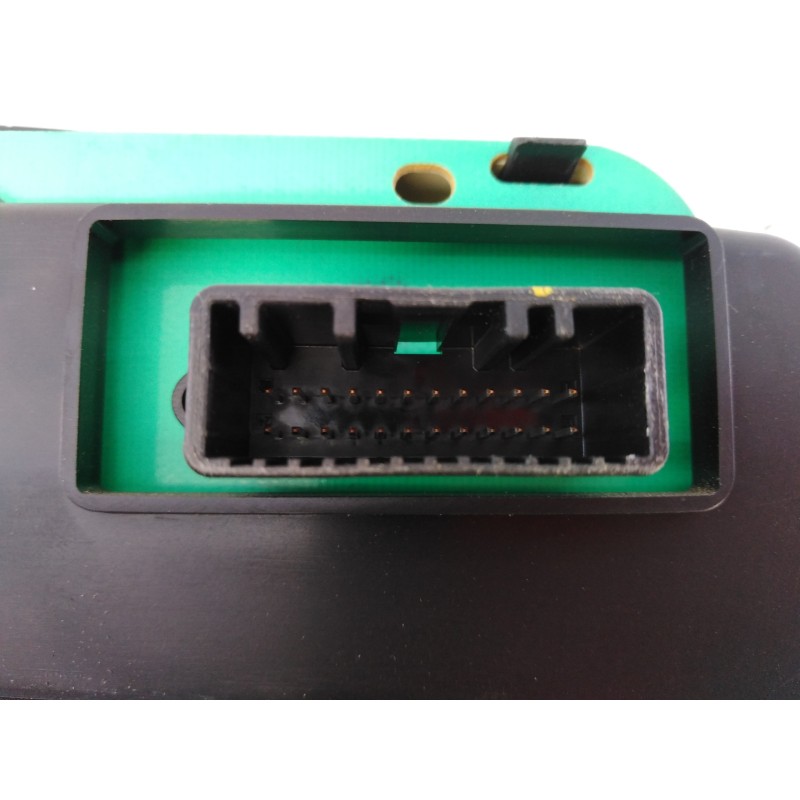 Recambio de cuadro instrumentos para dacia sandero laureate referencia OEM IAM 248101432R  E2-A1-7-1