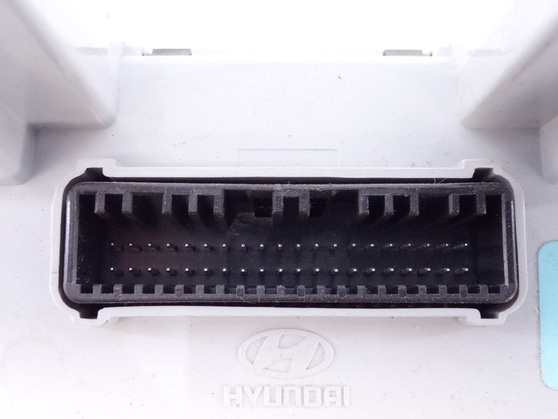 Recambio de mando climatizador para hyundai ix35 style 2wd referencia OEM IAM 972502Y400  E3-A3-49-4