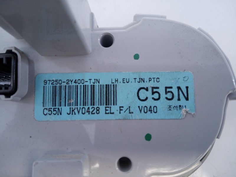 Recambio de mando climatizador para hyundai ix35 style 2wd referencia OEM IAM 972502Y400  E3-A3-49-4