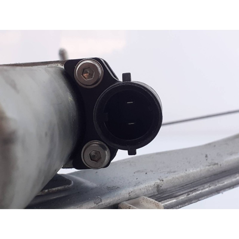 Recambio de elevalunas delantero izquierdo para dacia sandero laureate referencia OEM IAM 8200733829E  E1-A1-28-2