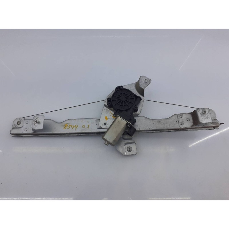 Recambio de elevalunas delantero izquierdo para dacia sandero laureate referencia OEM IAM 8200733829E  E1-A1-28-2