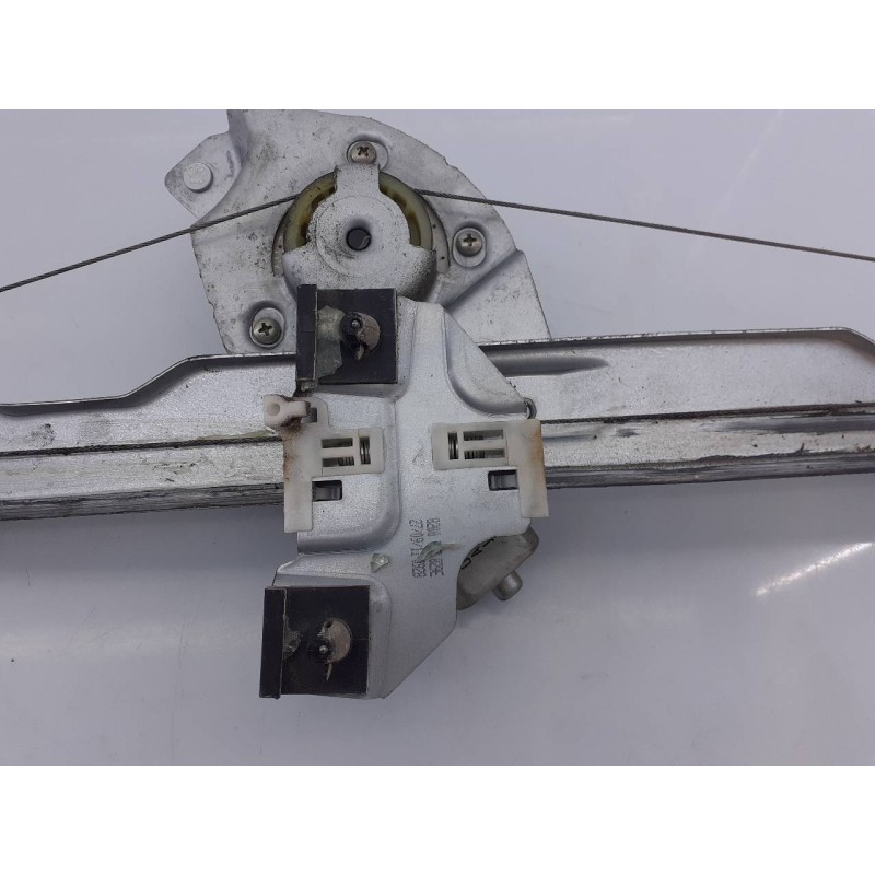 Recambio de elevalunas delantero izquierdo para dacia sandero laureate referencia OEM IAM 8200733829E  E1-A1-28-2