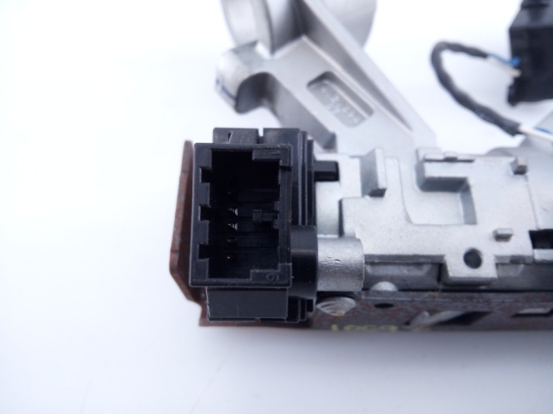 Recambio de antirrobo para opel corsa e selective ecoflex referencia OEM IAM 13504286  E3-A5-24-1