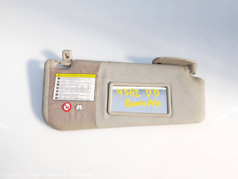 Recambio de parasol derecho para alfa romeo mito (145) distinctive referencia OEM IAM   E2-B2-8-1