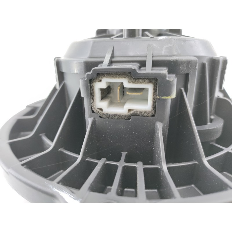 Recambio de ventilador calefaccion para hyundai ix35 style 2wd referencia OEM IAM F00S3B2441  E3-A3-26-4