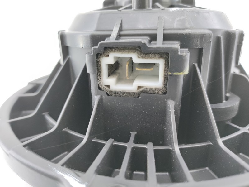 Recambio de ventilador calefaccion para hyundai ix35 style 2wd referencia OEM IAM F00S3B2441  E3-A3-26-4
