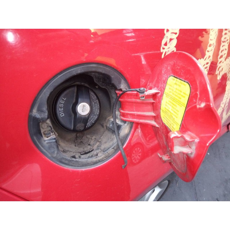 Recambio de tapa exterior combustible para alfa romeo mito (145) distinctive referencia OEM IAM   