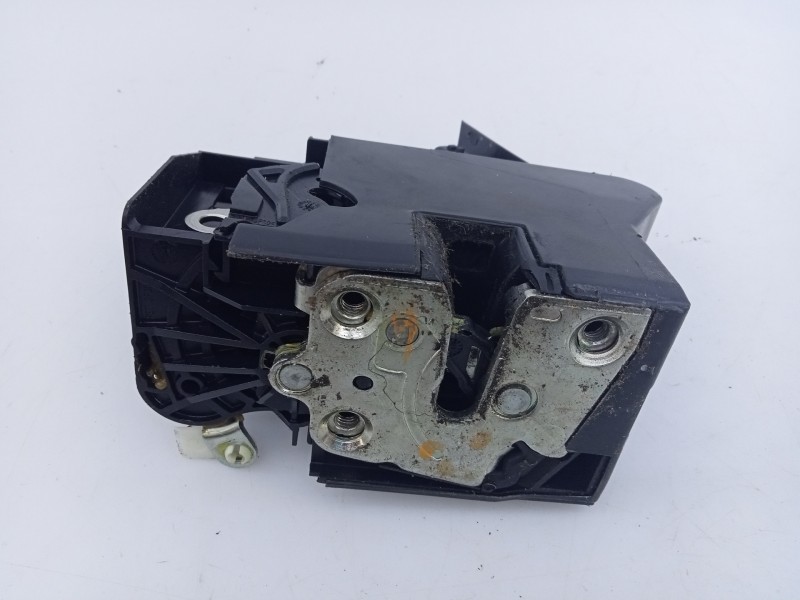 Recambio de cerradura puerta delantera derecha para dacia sandero stepway referencia OEM IAM 805026816R  E1-A1-44-1