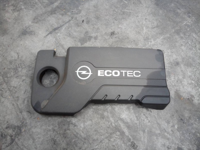 Recambio de tapa motor para opel corsa e selective ecoflex referencia OEM IAM   