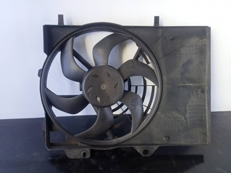 Recambio de electroventilador para peugeot 208 active referencia OEM IAM 9682895680  P2-B8-33