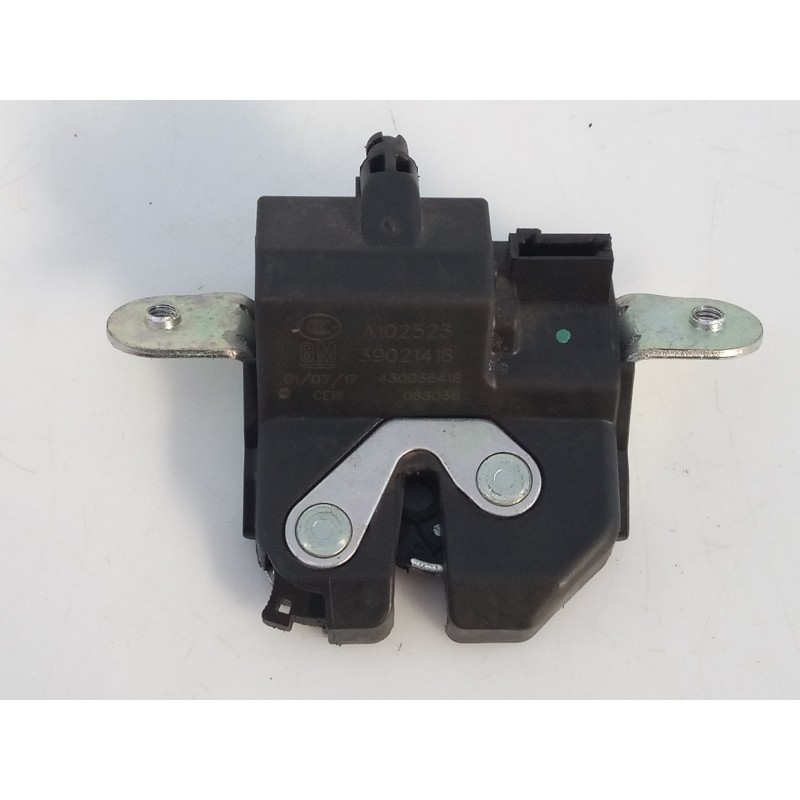 Recambio de cerradura maletero / porton para opel corsa e selective ecoflex referencia OEM IAM A102523 39021416 E2-B6-5-2